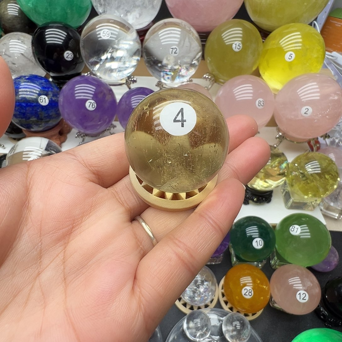 未镶嵌水晶珠宝半成品