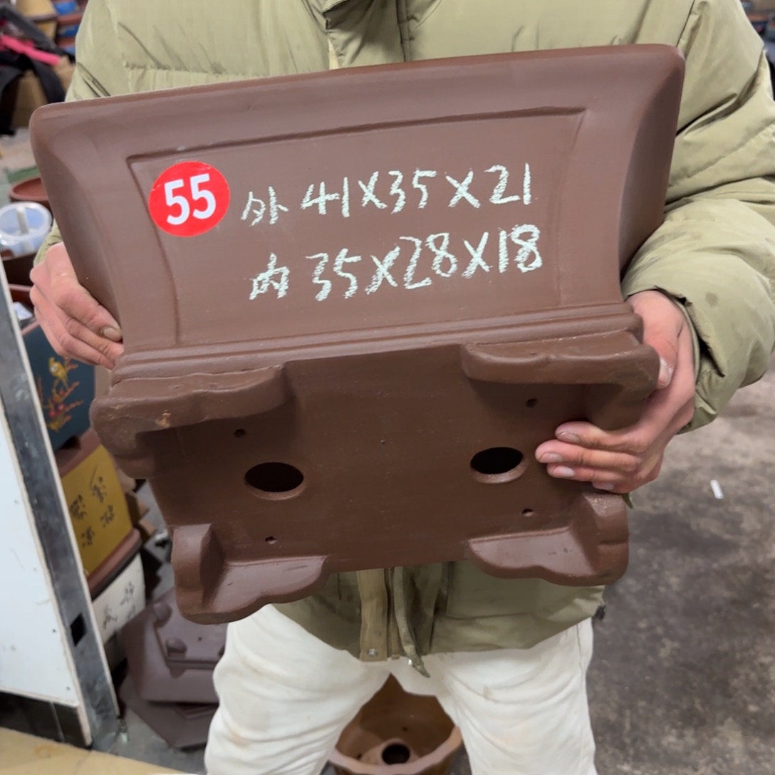 紫砂花盆呜呜呜呜