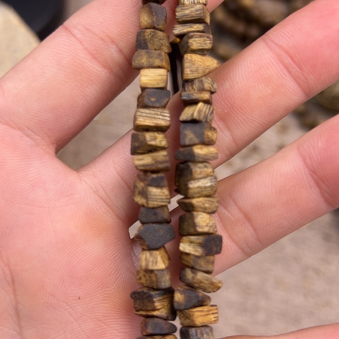 沉香碎屑沉香挂车碎屑多样性发一