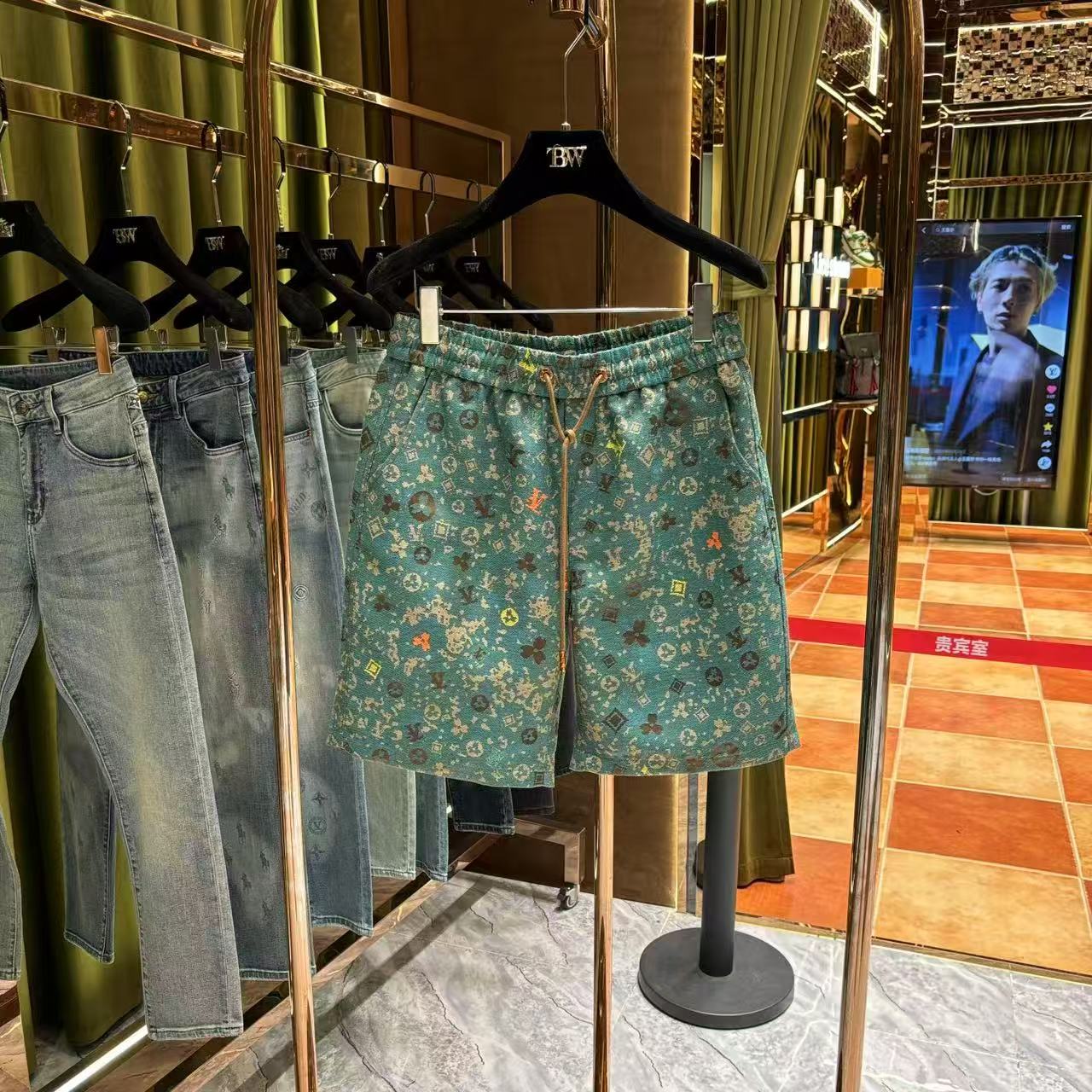 忆【刚子专属】2025夏季新品高级感时尚百搭提花短裤25250