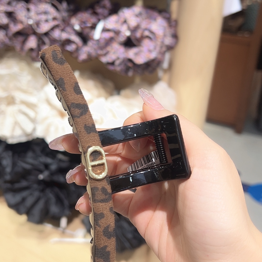 羽毛不锈钢豹纹猪鼻大抓