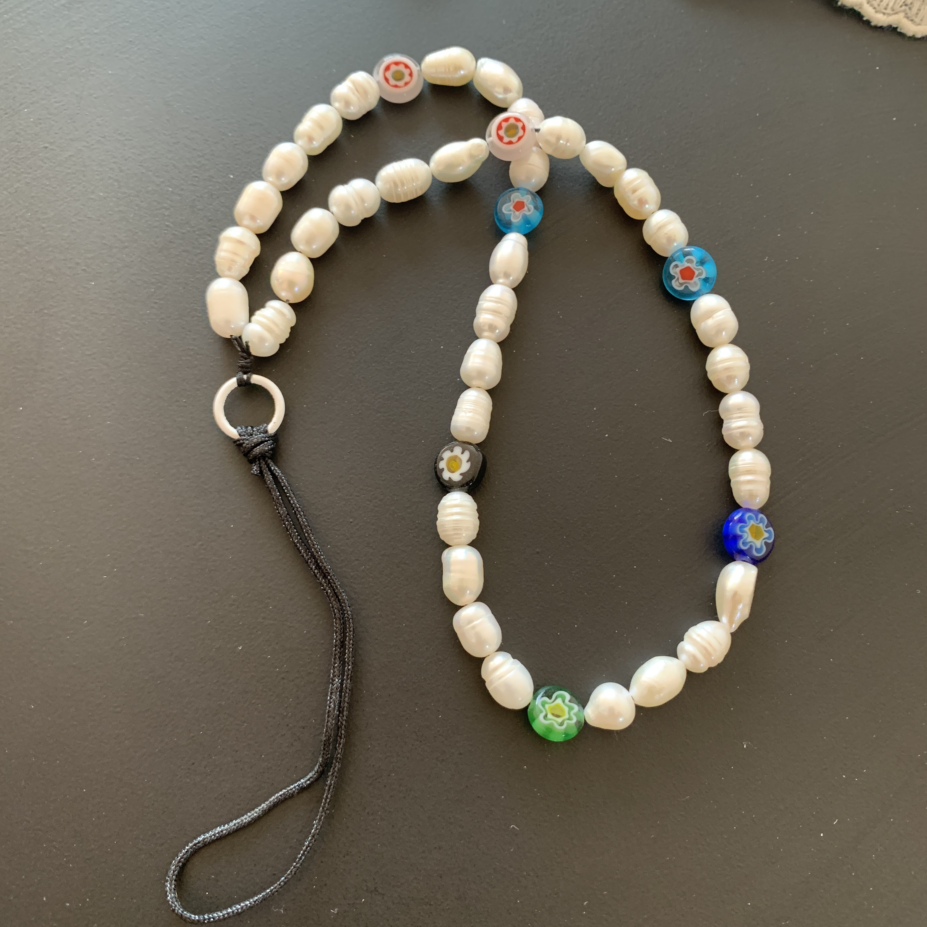 Y409时尚多巴胺彩色手机挂链串珠