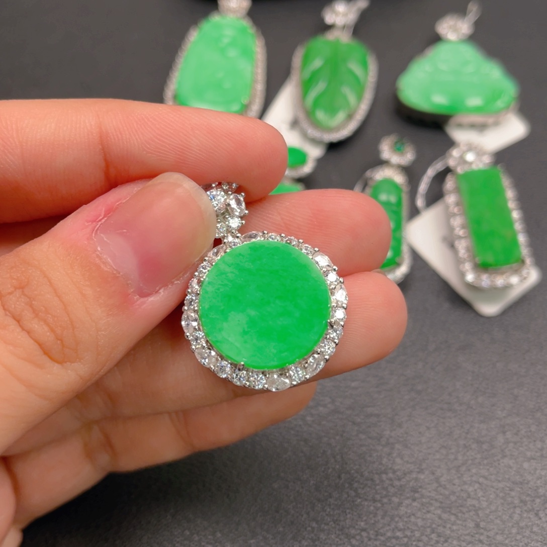 翡翠银S925镶嵌颈饰