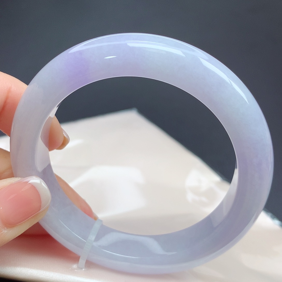 翡翠手镯未镶嵌55圈口