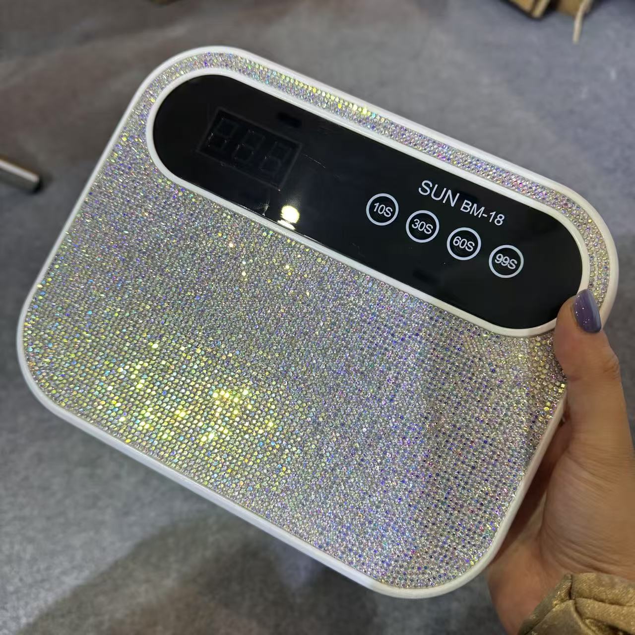 【表哥粉丝专享】插电款带显示屏带钻美甲灯BM-18（42颗灯珠）-上海展