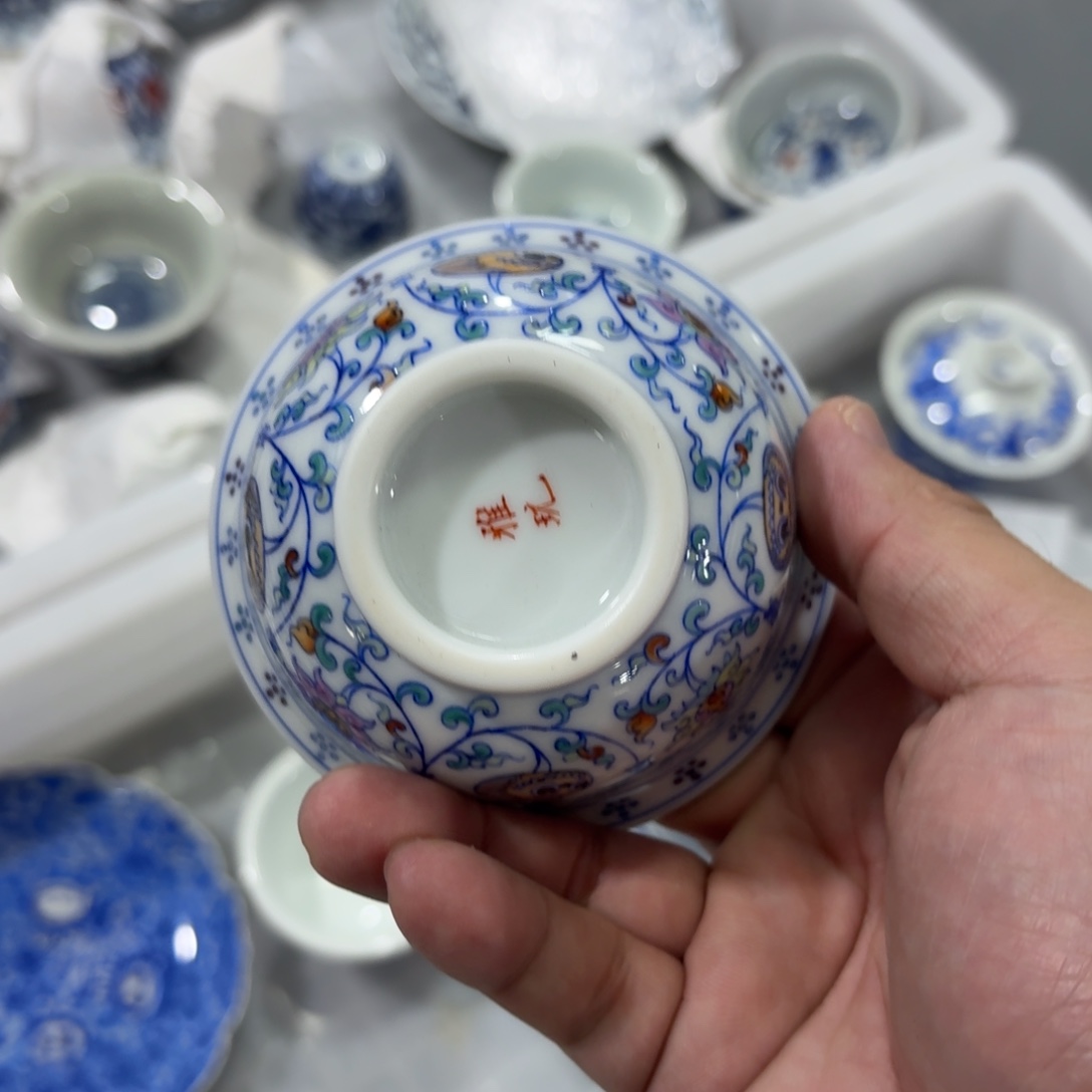 邱***邱杯子瓷言所老曹甄选好瓷微瑕