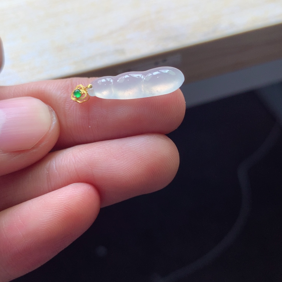 翡翠颈饰18K金镶嵌吊坠