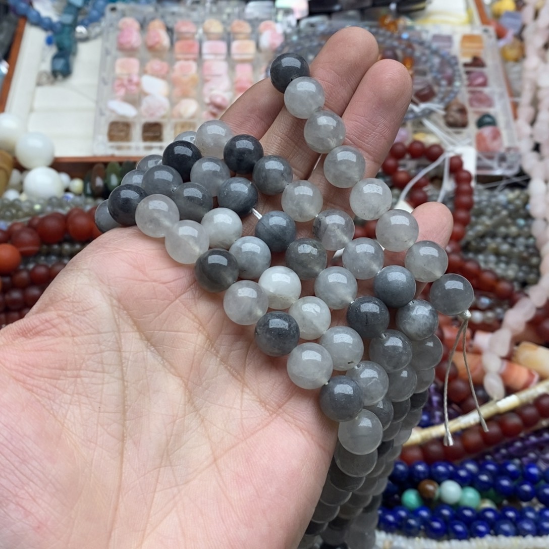 玛瑙/玉髓未镶嵌珠宝半成品一条天然10mm灰水晶圆珠