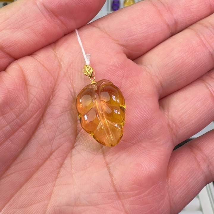 18K金镶嵌颈饰黄晶吊坠