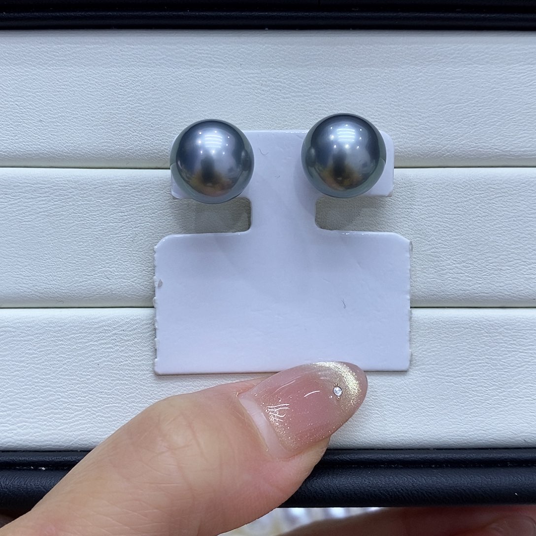 海水珍珠耳饰18K金镶嵌12到13点位