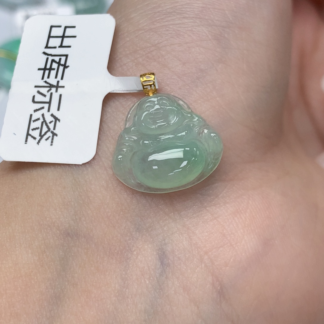 颈饰18K金镶嵌翡翠