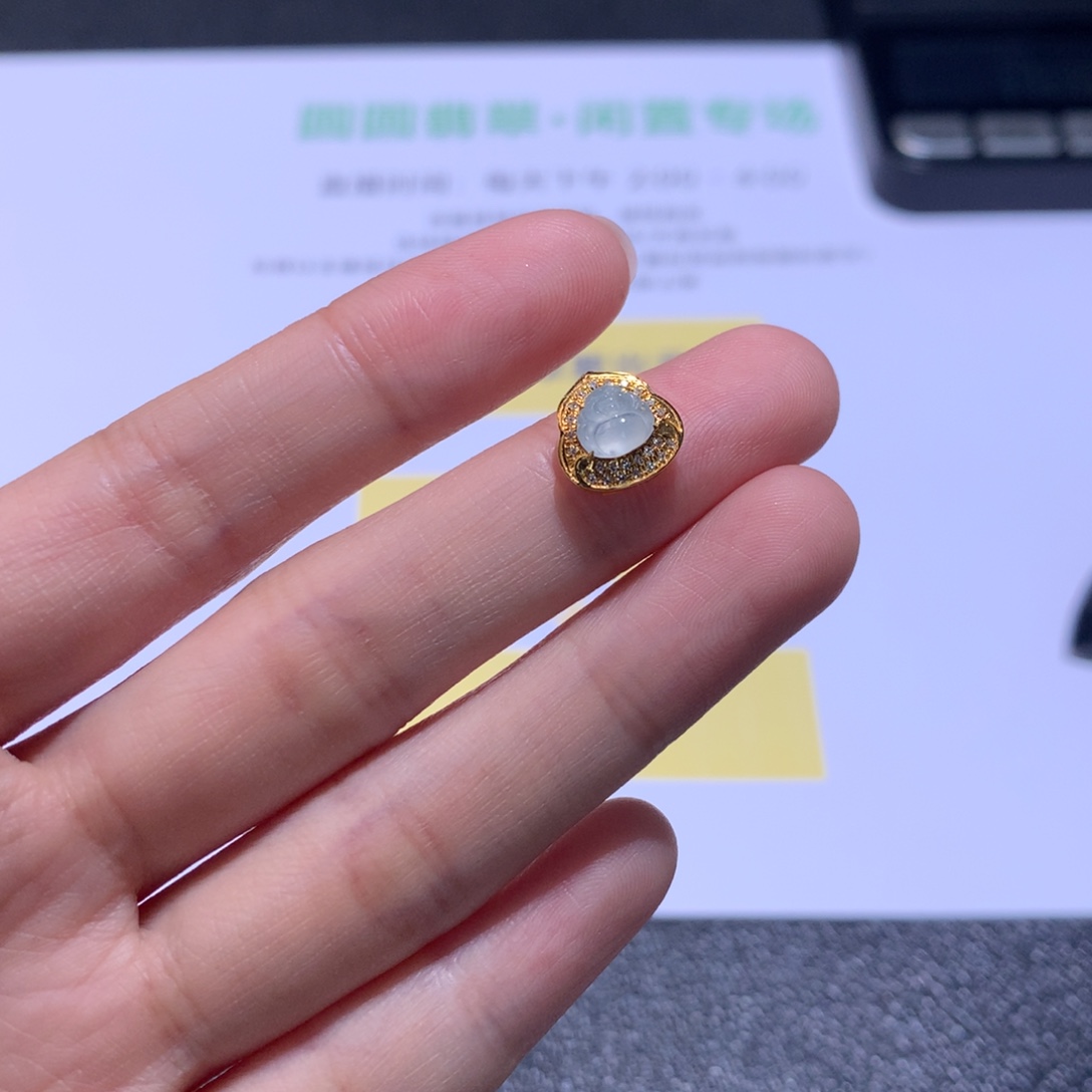 翡翠18K金镶嵌挂件