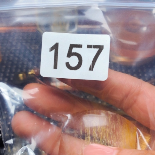 正***道未镶嵌颈饰水晶吊坠