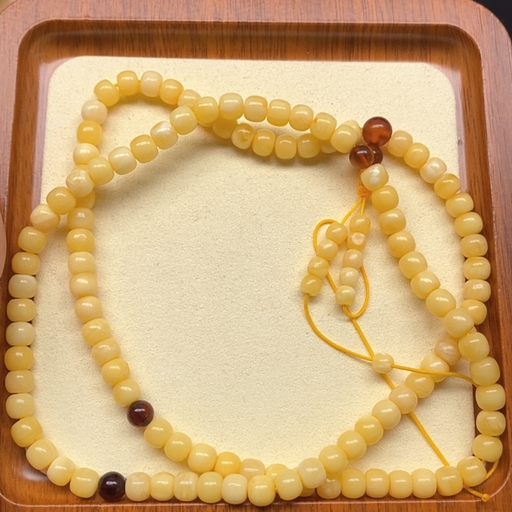 未镶嵌琥珀珠宝奇石