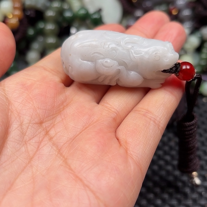 和田玉颈饰未镶嵌