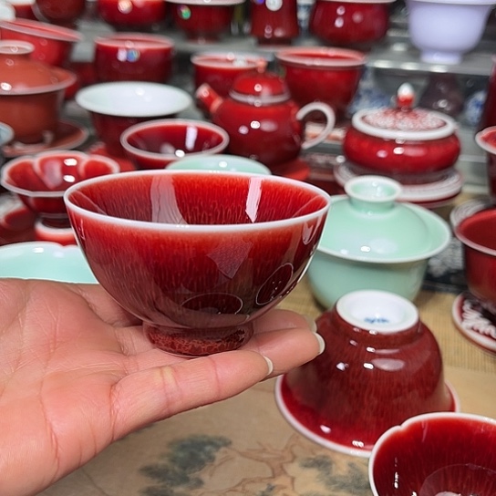 踏****行景德镇陶瓷红马坊鸡心杯