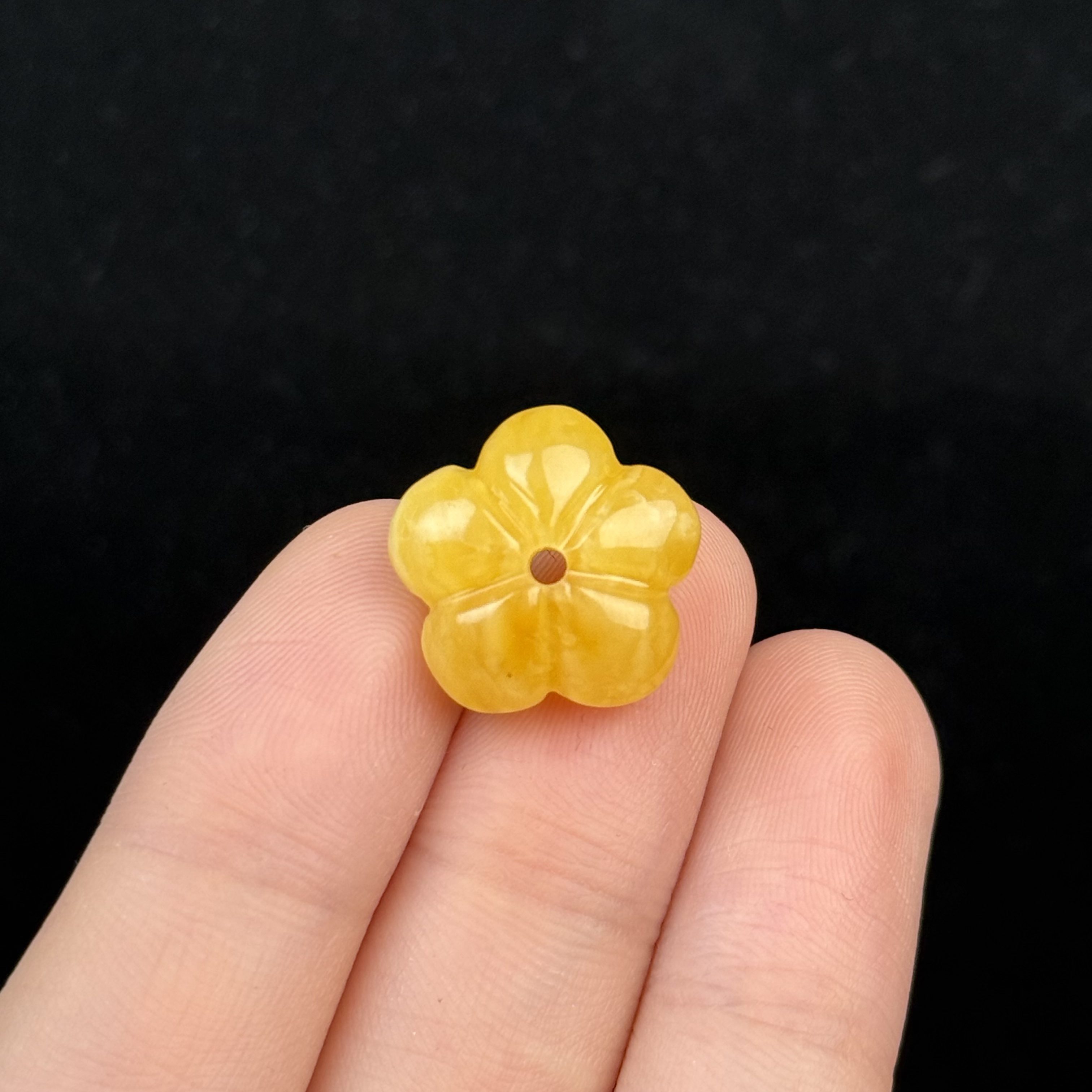 K9209天然原矿 蜜蜡小花 16.9*7.4mm支持复检假一罚十