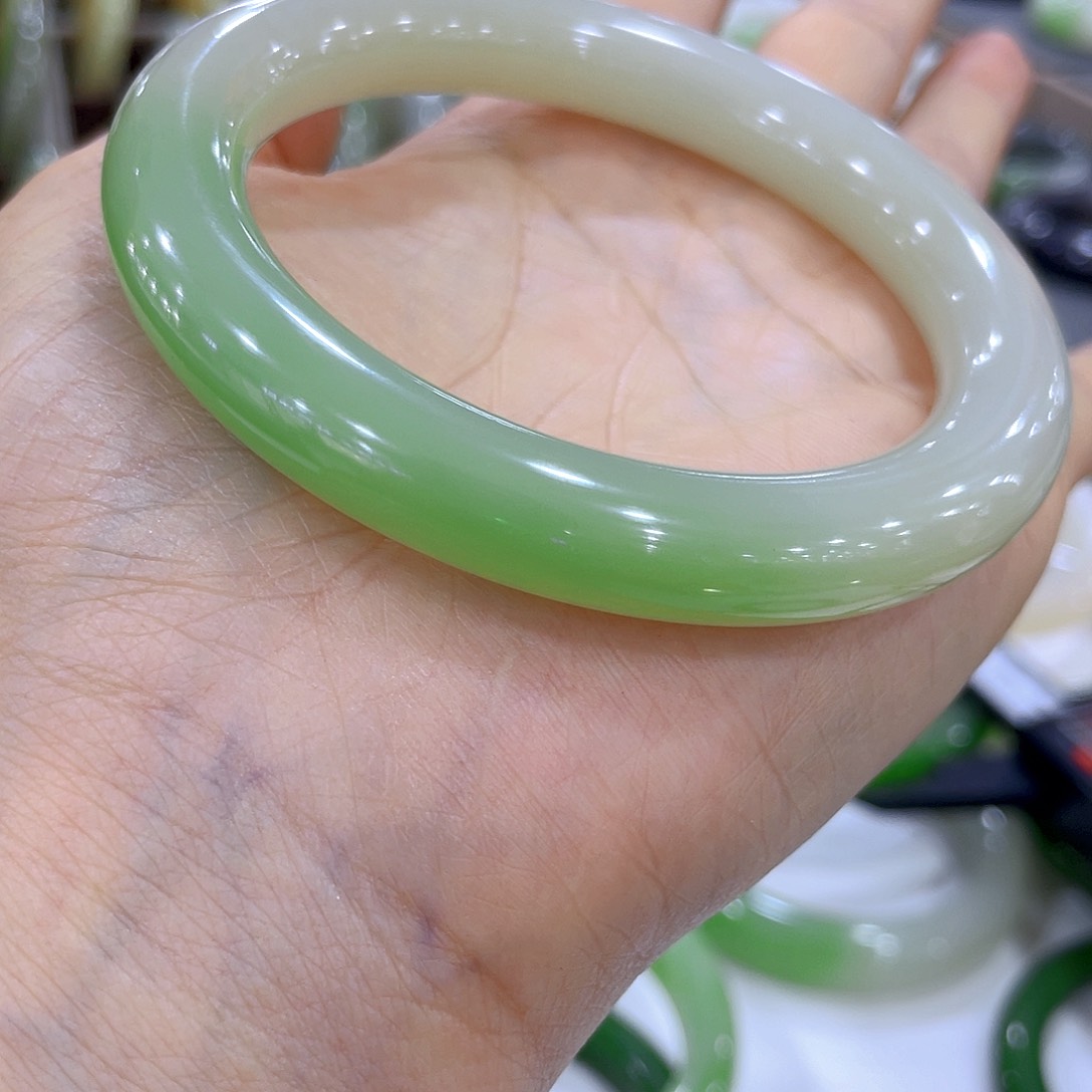 未镶嵌手镯和田玉遵****修