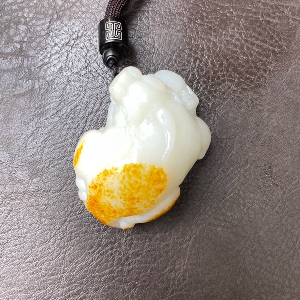 石包沁色貔貅手把把玩件D2