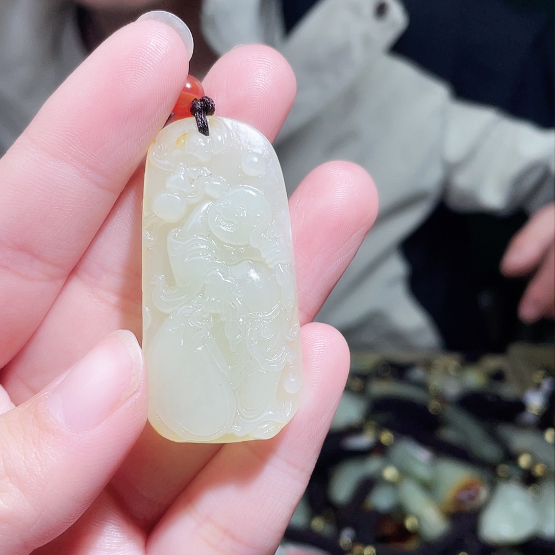 和田玉颈饰未镶嵌