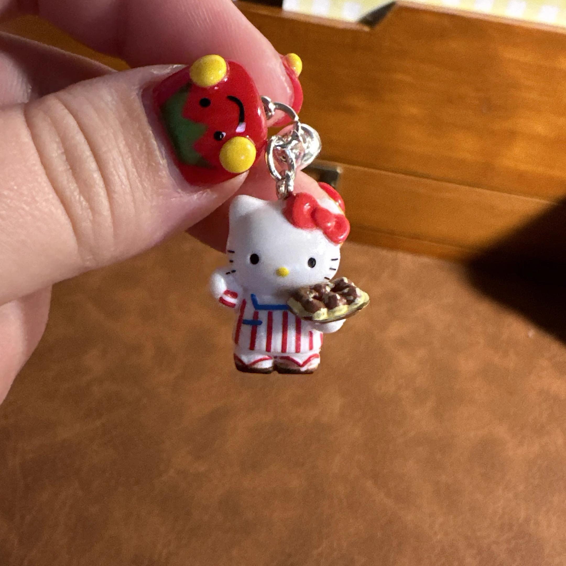 《两单飞》kitty挂件挂饰手机链相机挂链包挂短款链条ccd相机挂绳