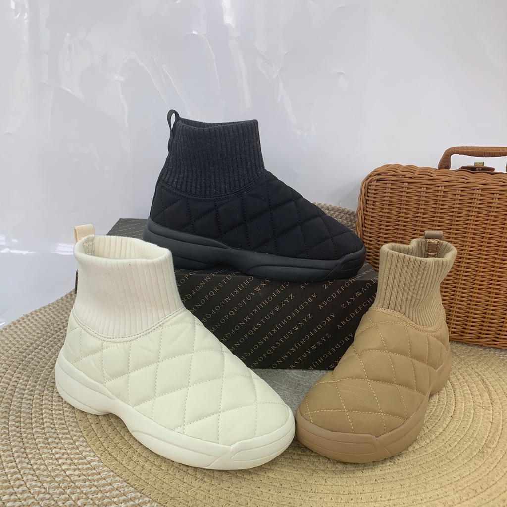 J205(偏大一码）男女鞋 新款舒适冬季防泼水短筒保暖雪地靴