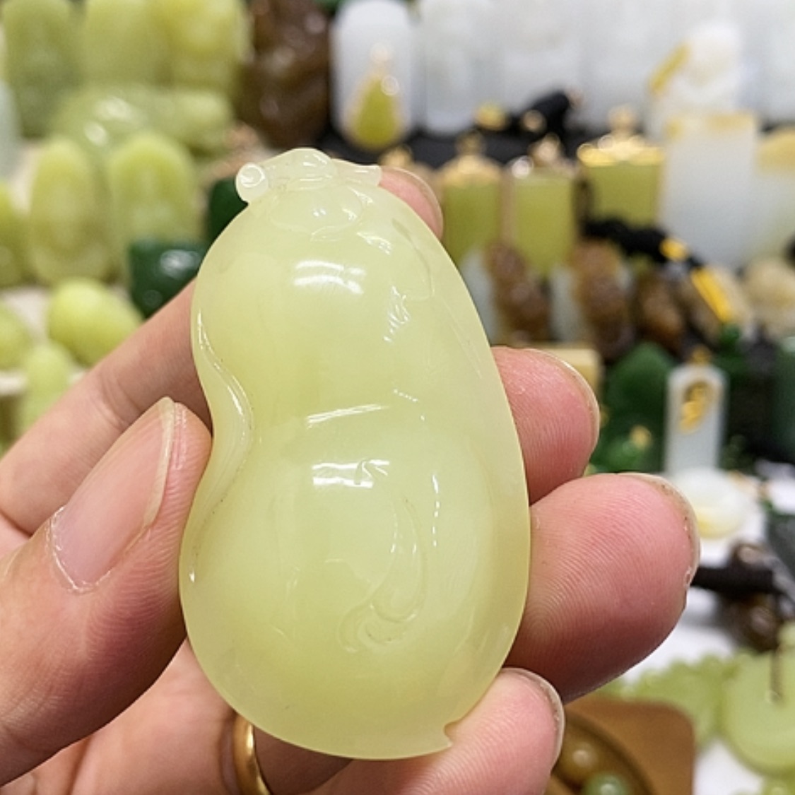 【闪购商品】颈饰未镶嵌和田玉雨**停