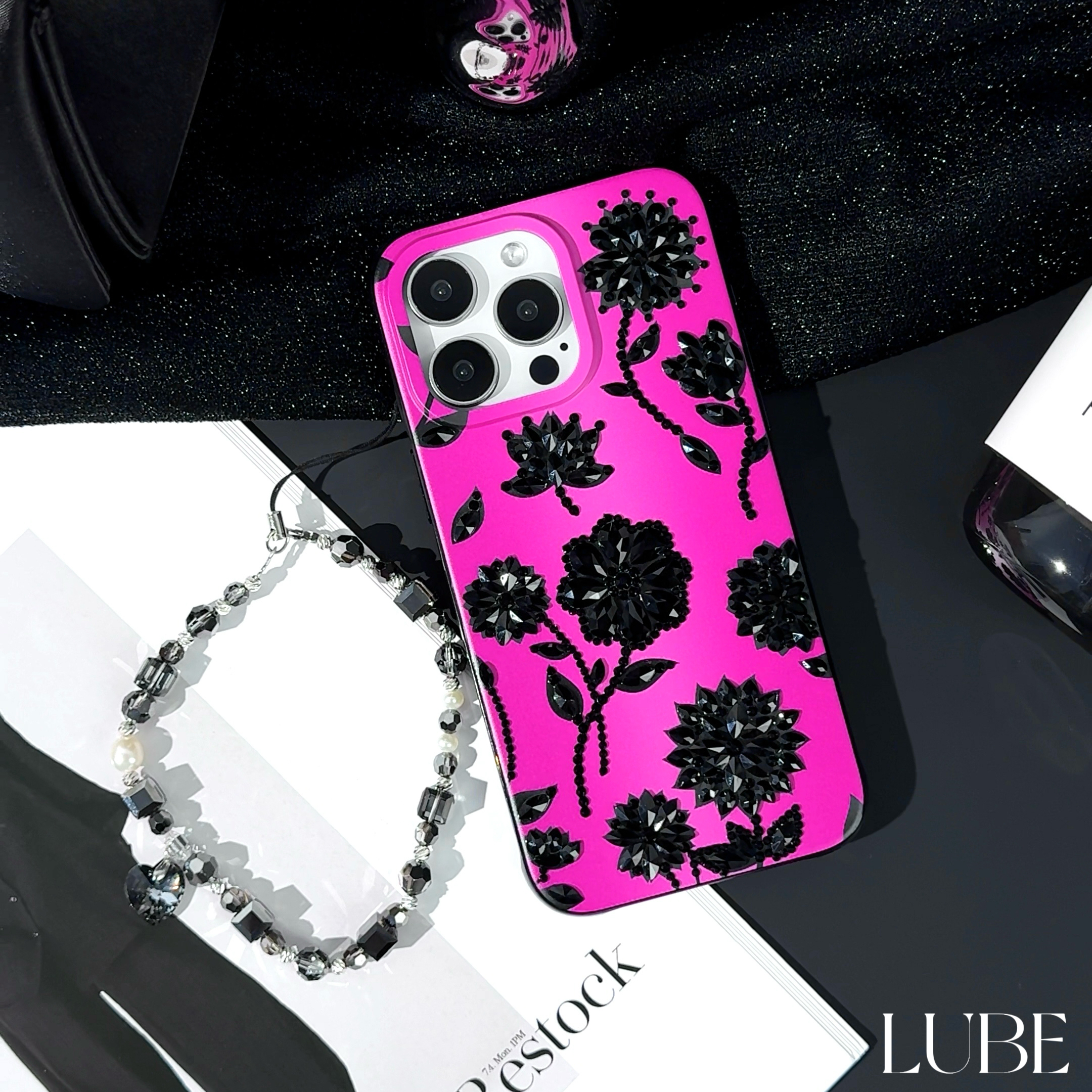 【绮梦巴黎】歪歪高定手工钻壳适用于iPhone16promax/15/14