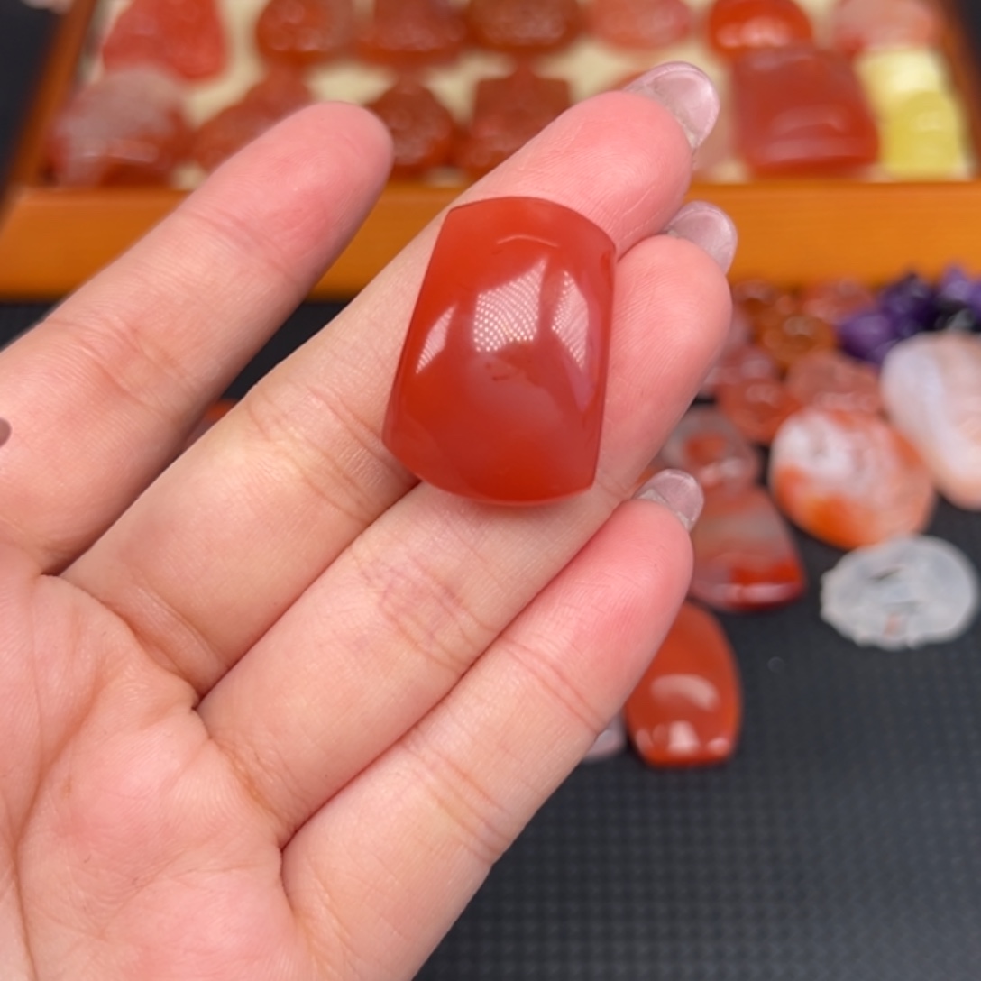 莉***肥南红玛瑙未镶嵌吊坠(不含链)