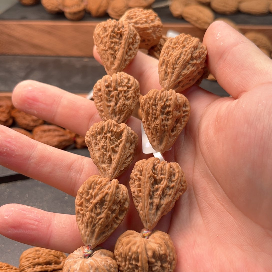 手串文玩核桃咕**?