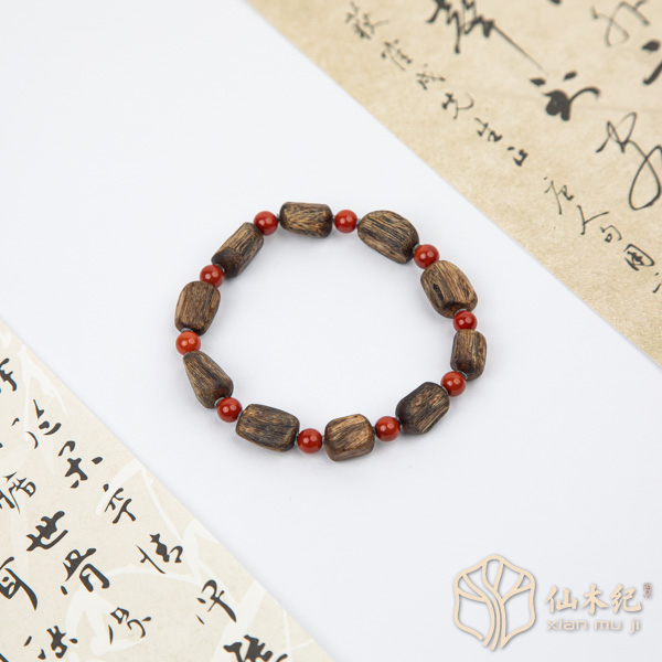 沉香【一点红】海南莺歌绿奇楠·随形单圈沉香手串（多样性发一）