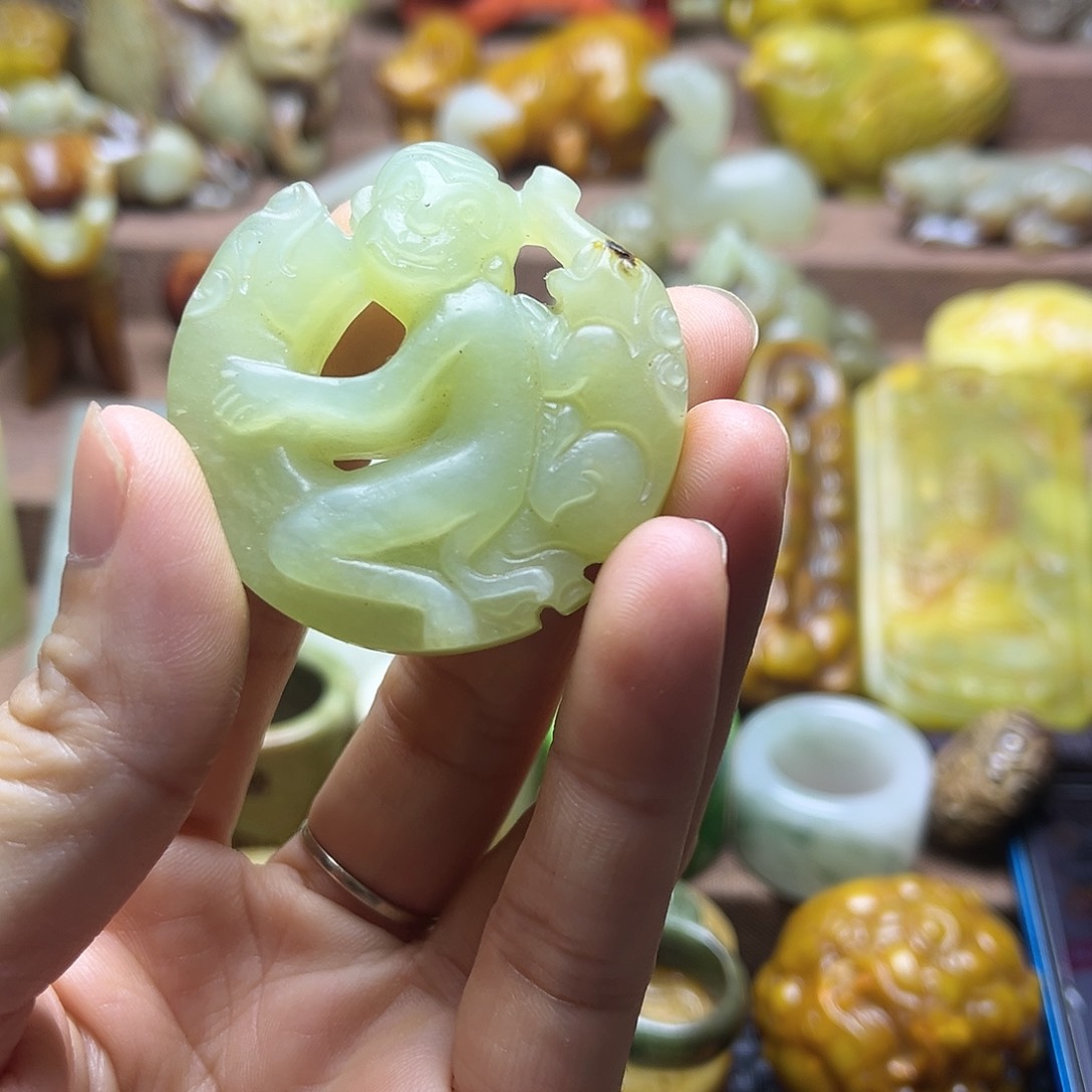 白玉菩提吊坠175。。