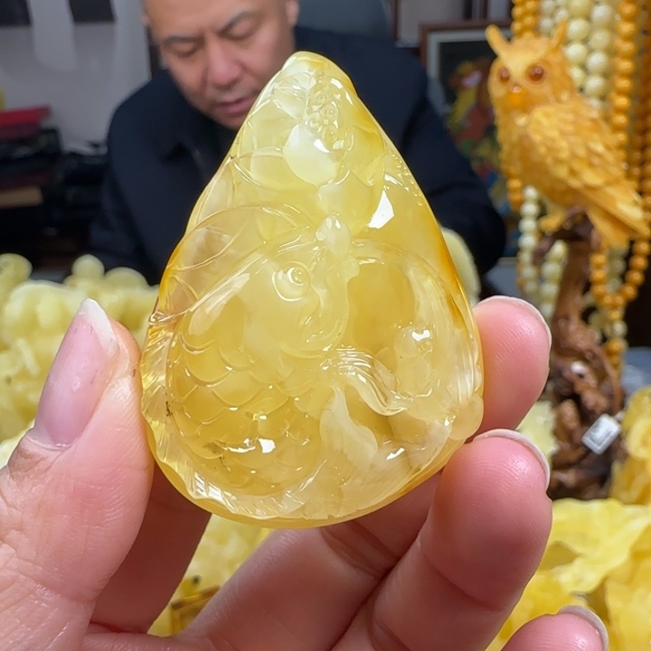 蜜蜡珠宝奇石未镶嵌