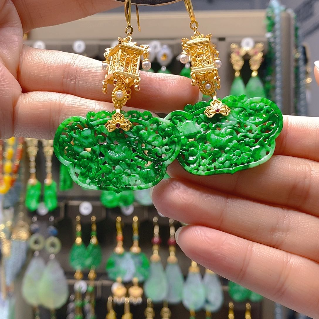 未镶嵌翡翠耳饰翡翠