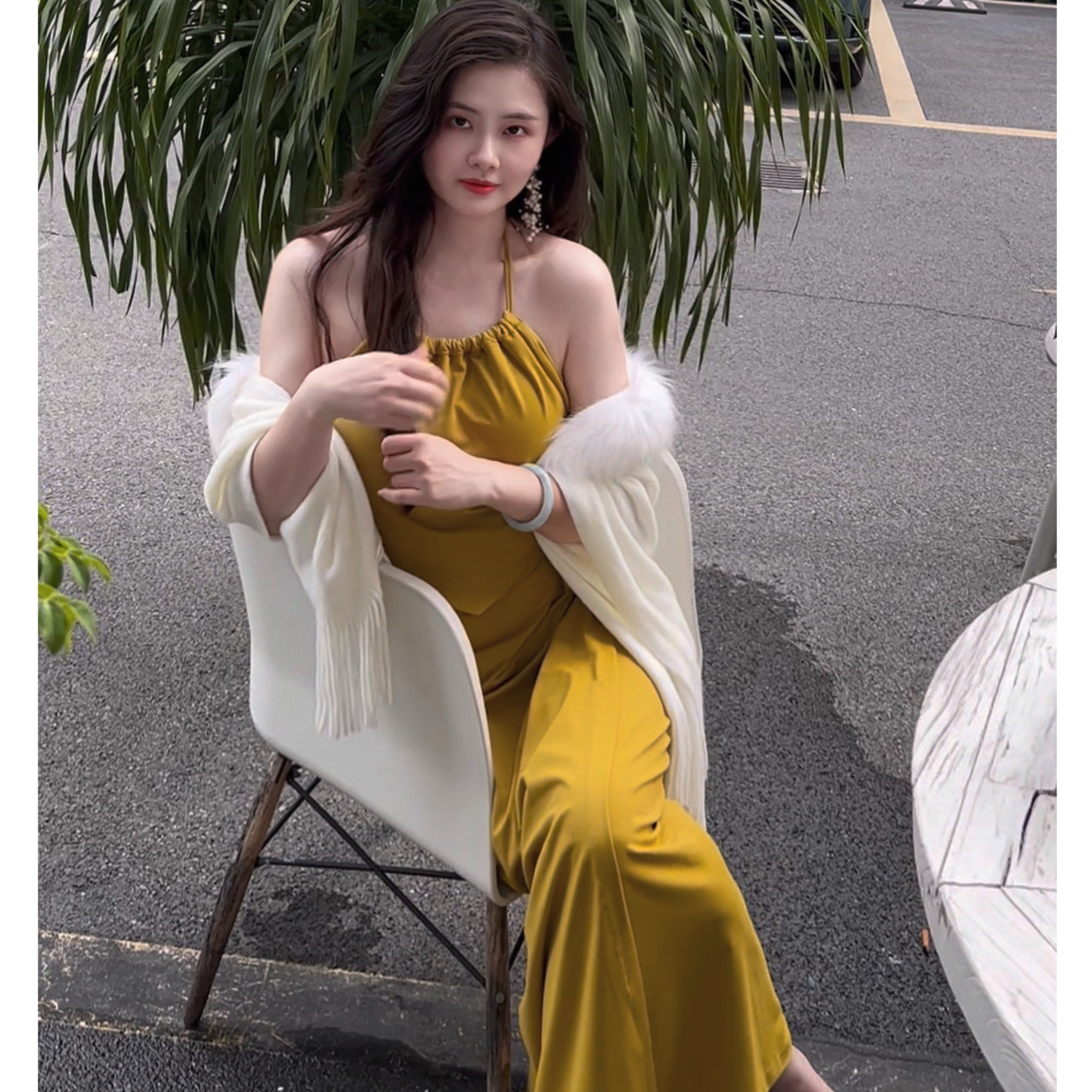 灰小猫 春秋复古弹力针织纯色带胸垫挂脖肚兜上衣+一片半身裙套装