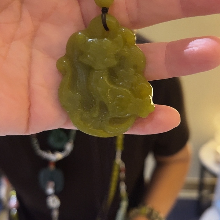 吊坠(赠链)未镶嵌和田玉