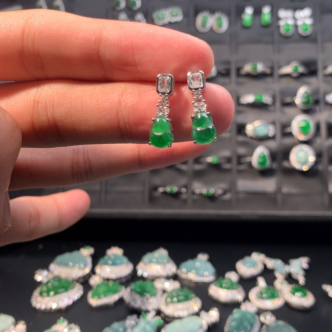 翡翠未镶嵌耳钉耳钉