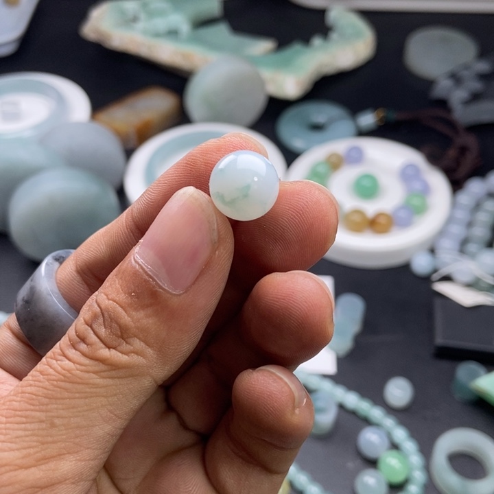 贵***哥定制翡翠未镶嵌定制