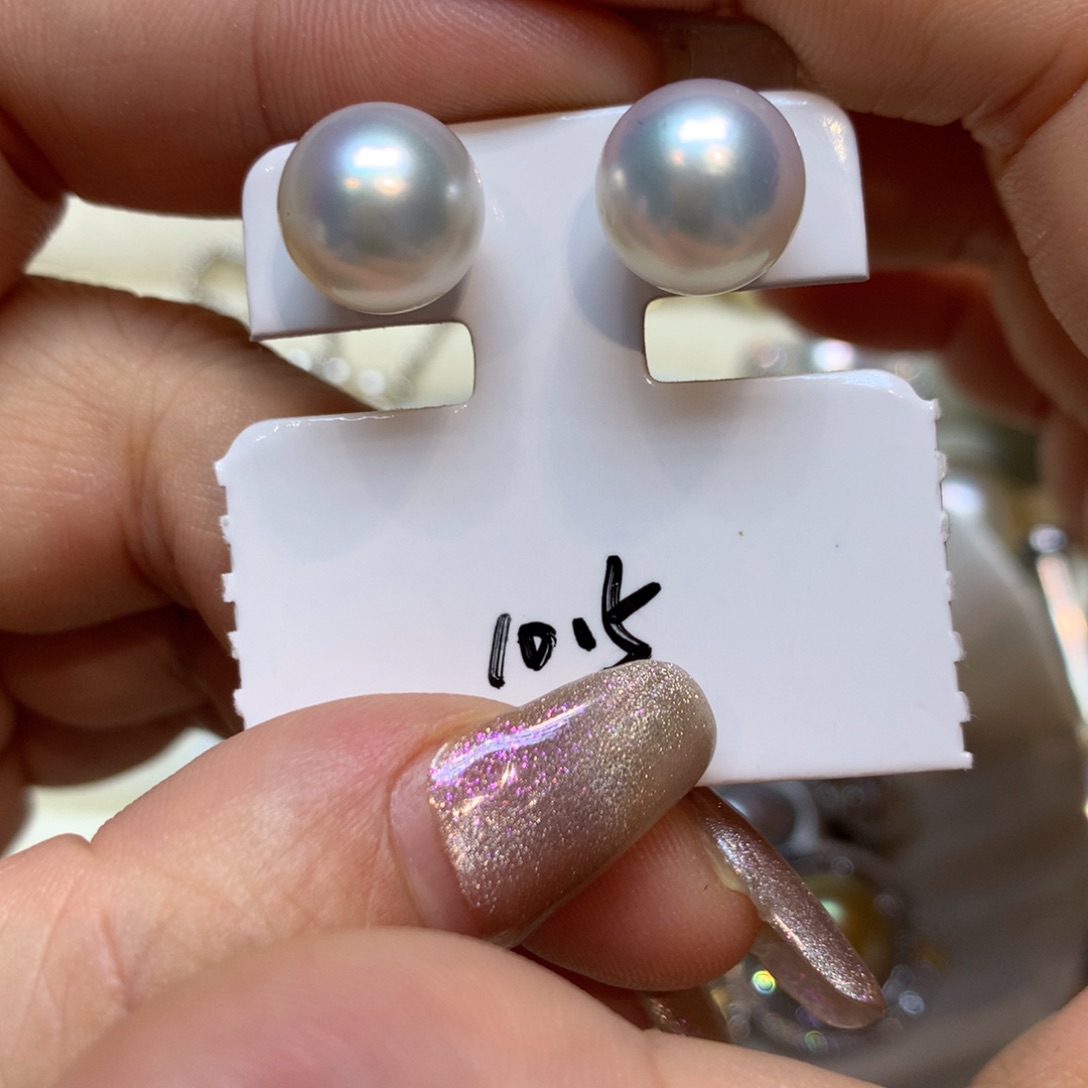 18K金镶嵌海水珍珠耳饰