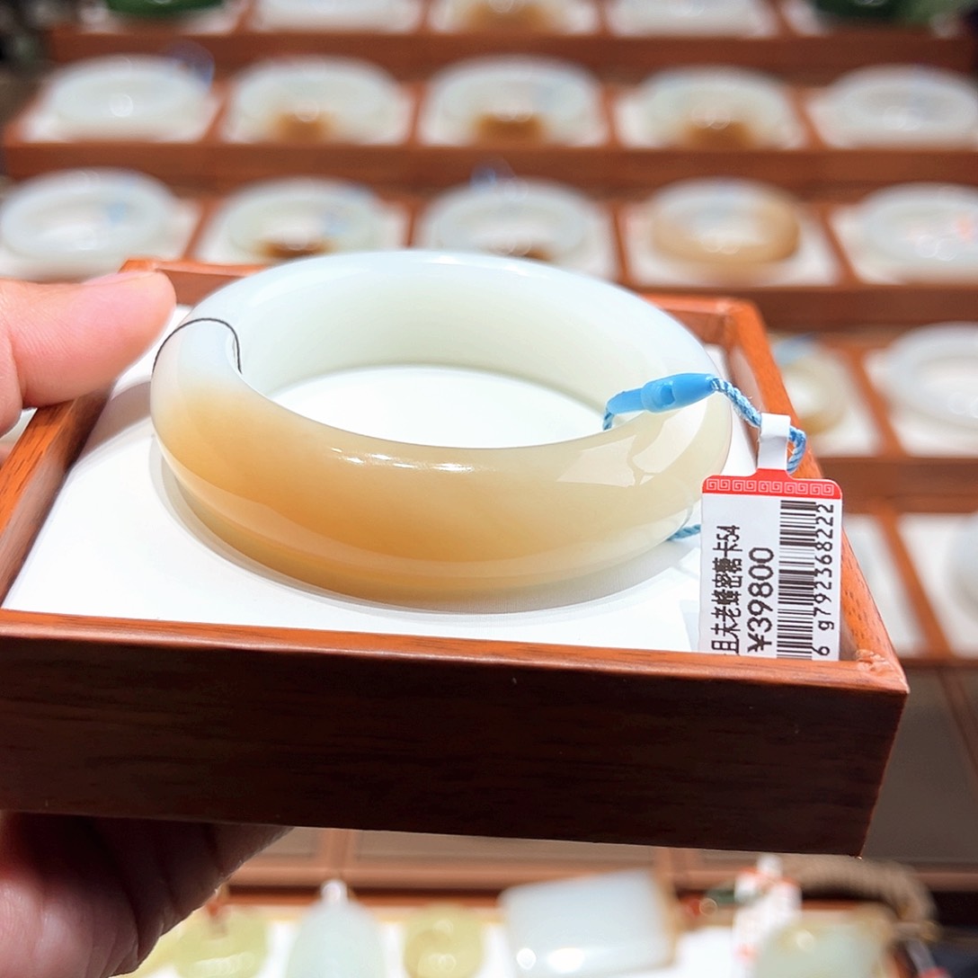 和田玉手镯未镶嵌54