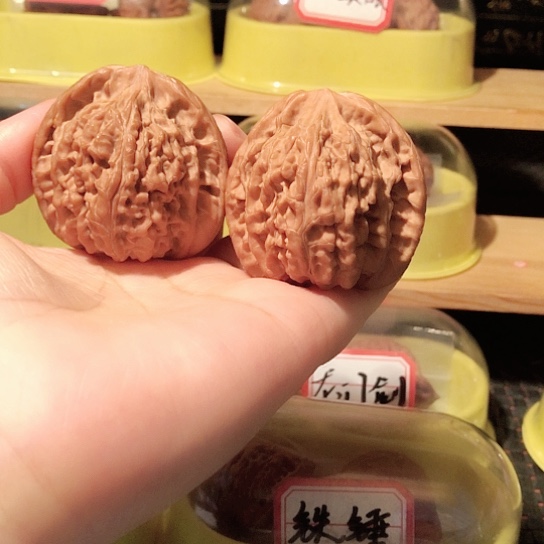 文玩核桃把件望月