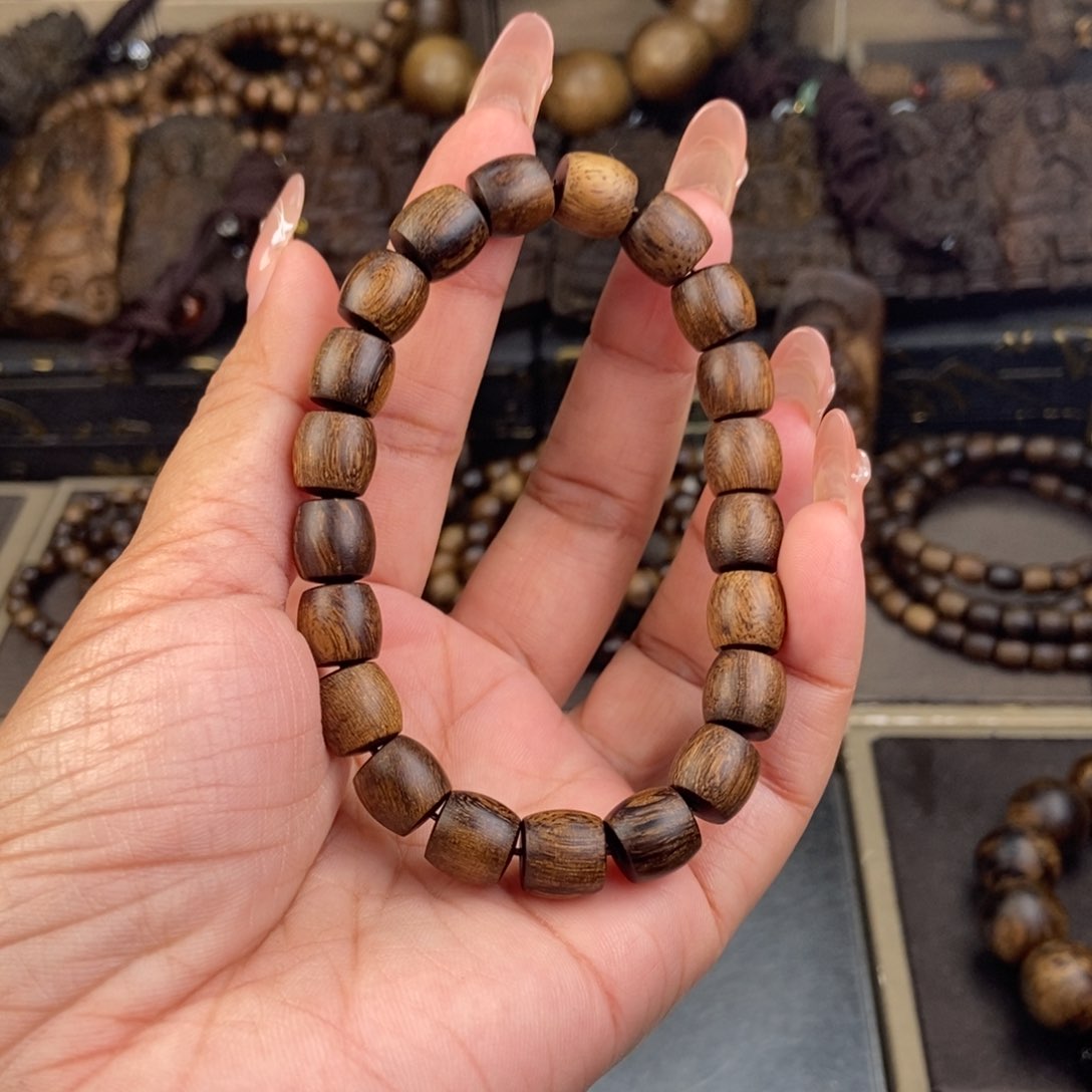 沉香手串星****@越南芽庄白棋楠