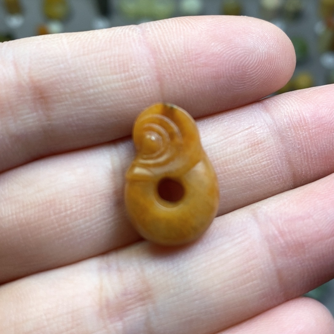 【闪购商品】蛇纹石玉配珠未镶嵌