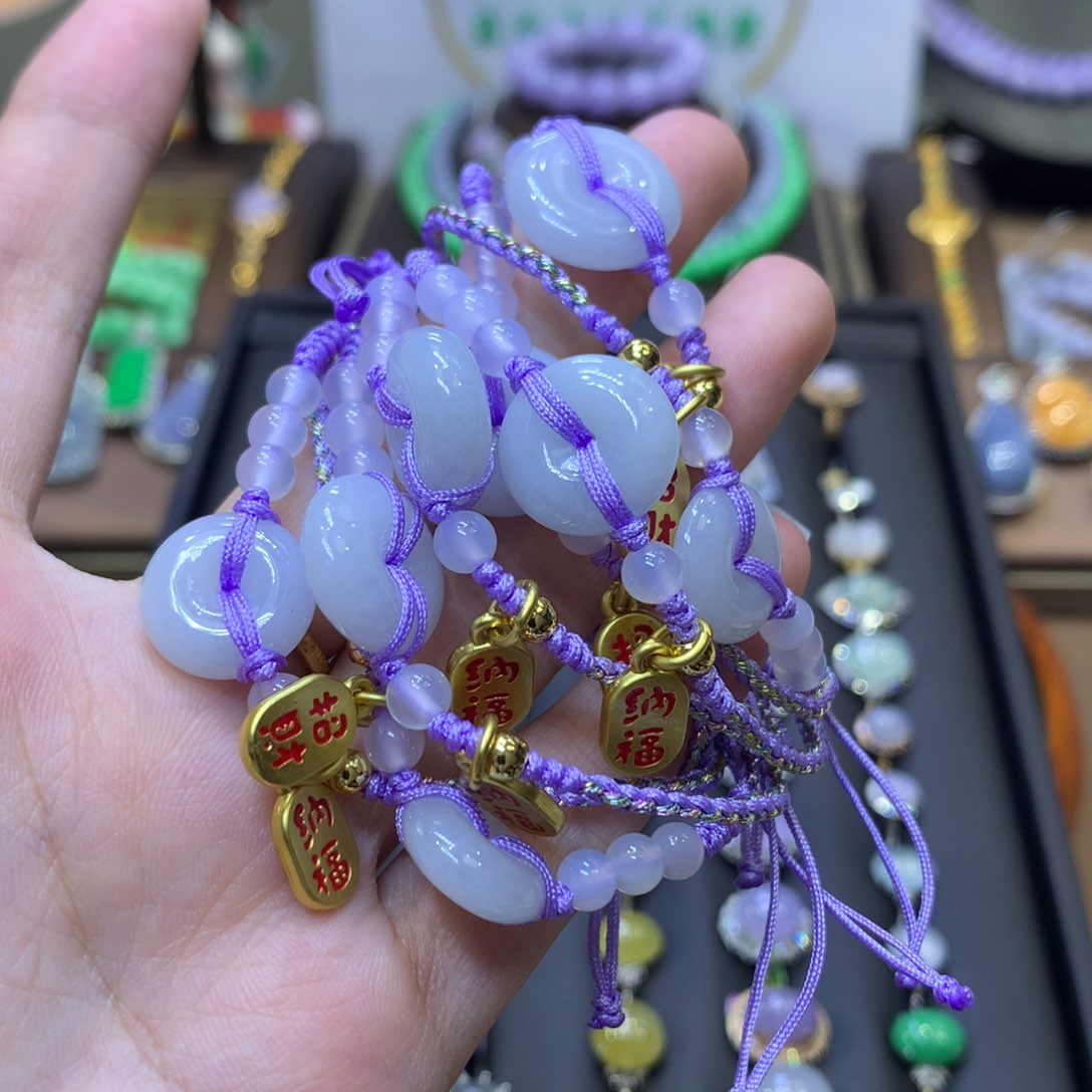 一***福翡翠未镶嵌颈饰翡翠