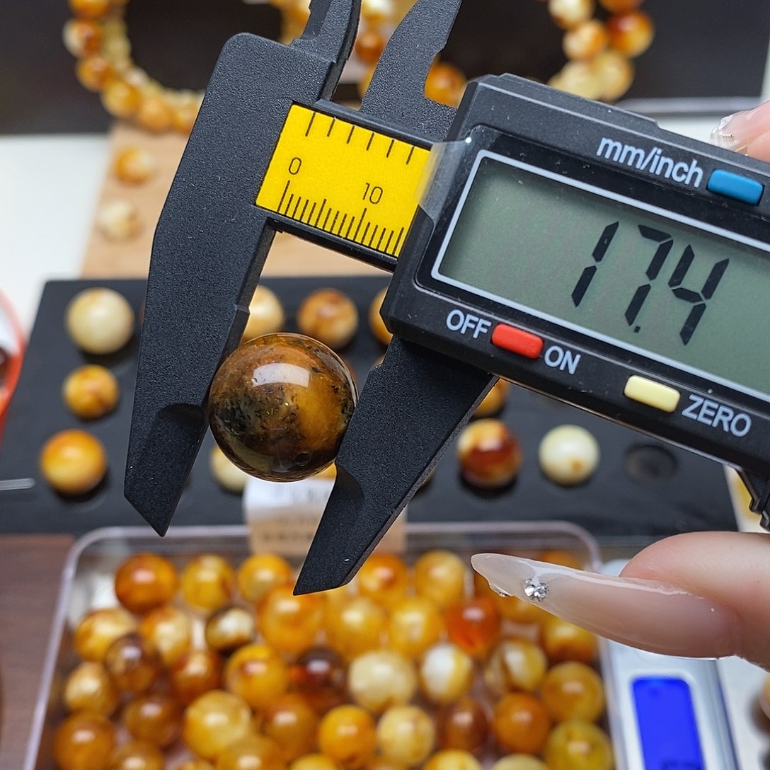 未镶嵌琥珀裸石蜜蜡468