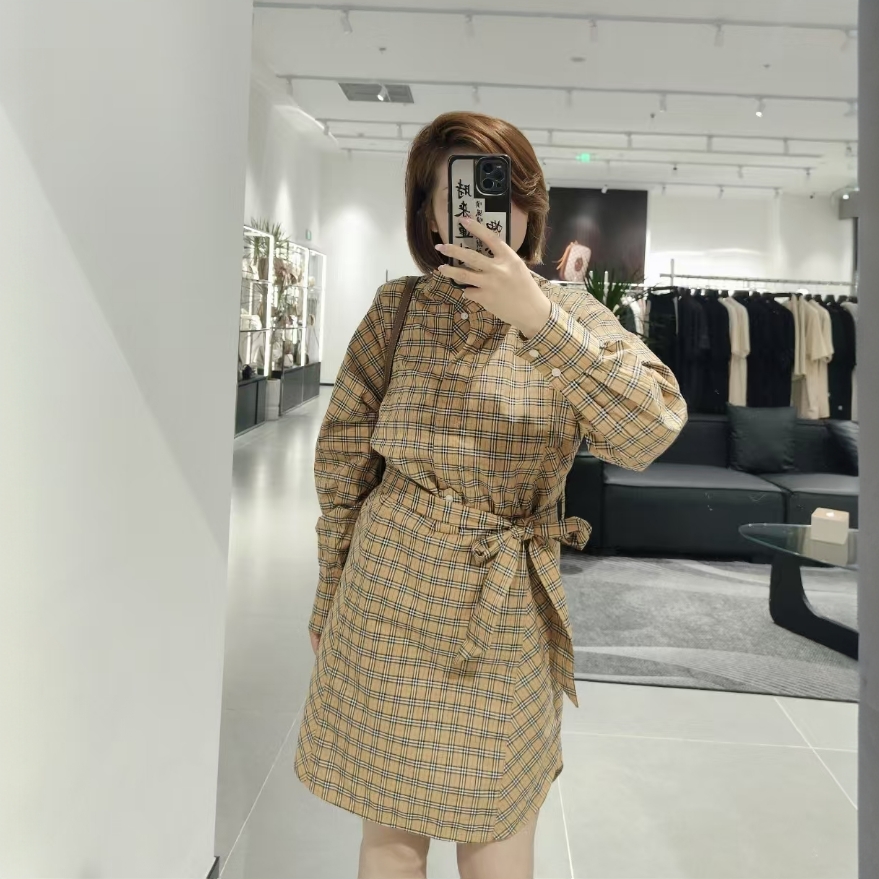 99新 BURBERRY/博柏利 海囤J/巴宝莉连衣裙/UK8码/HC79427