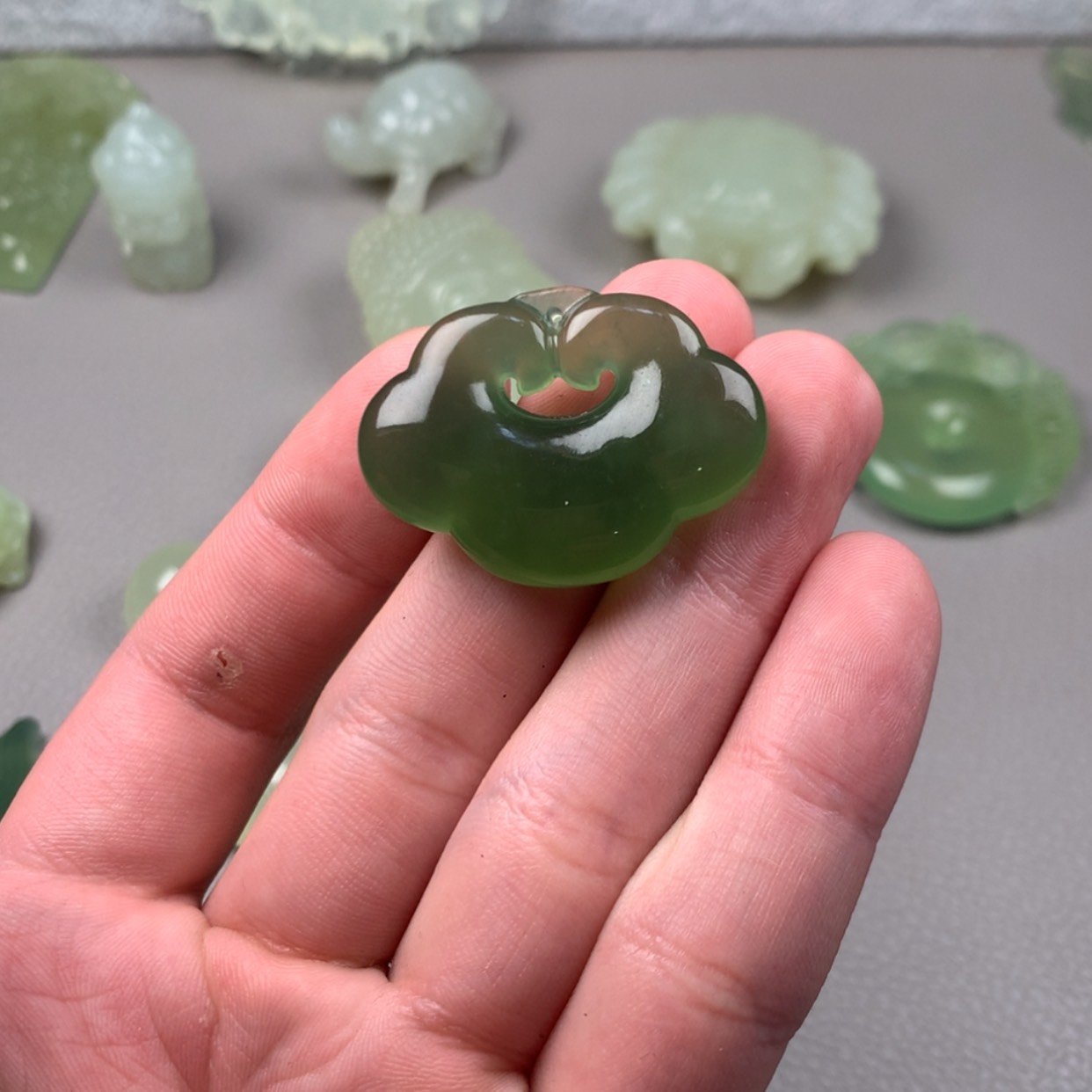 【闪购商品】蛇纹石玉未镶嵌岫玉
