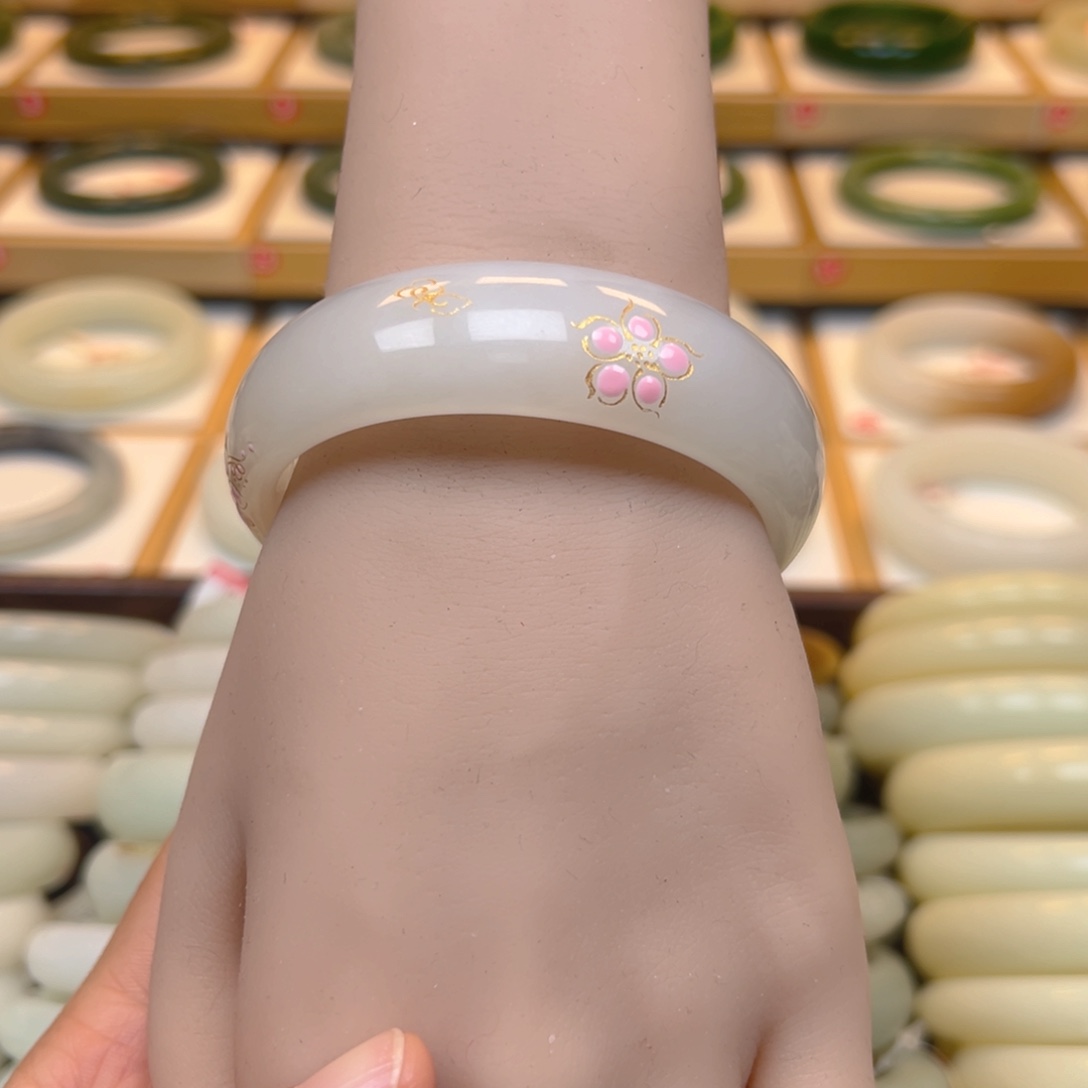 和田玉手镯未镶嵌4