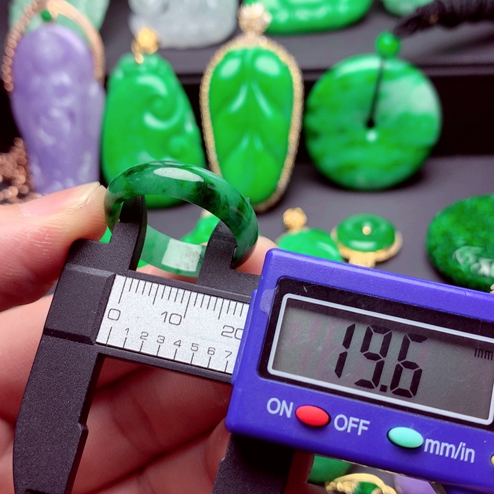 翡翠未镶嵌戒指A货