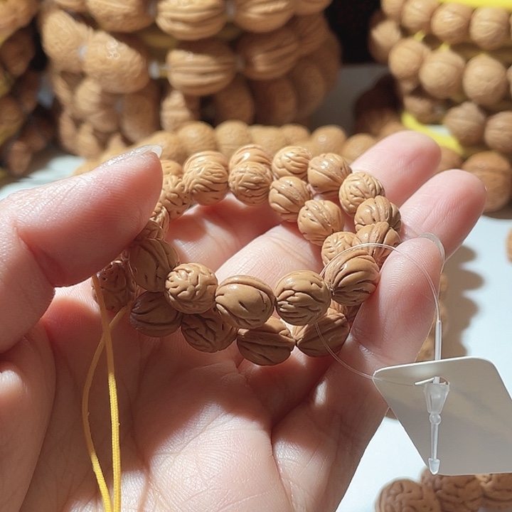 双***徐桃核吊坠桃核手串野生。 2